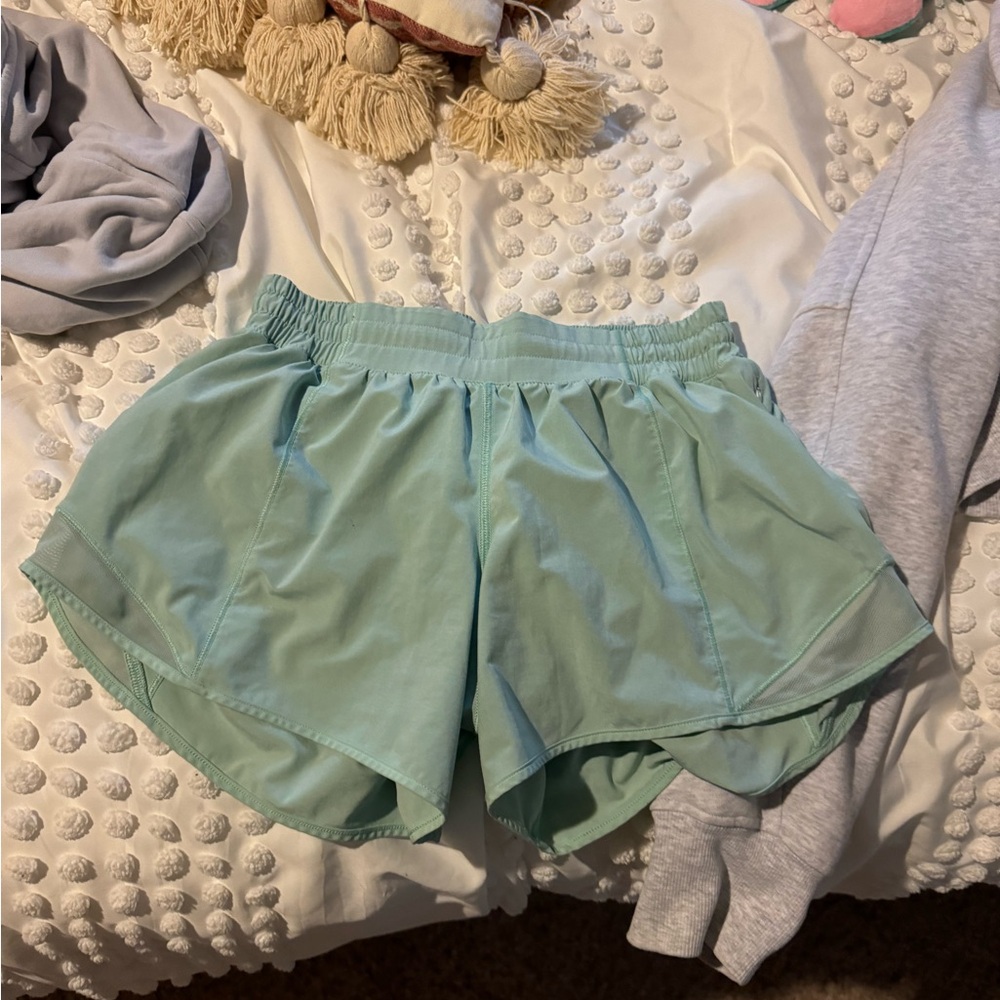 Lululemon hotty hot short